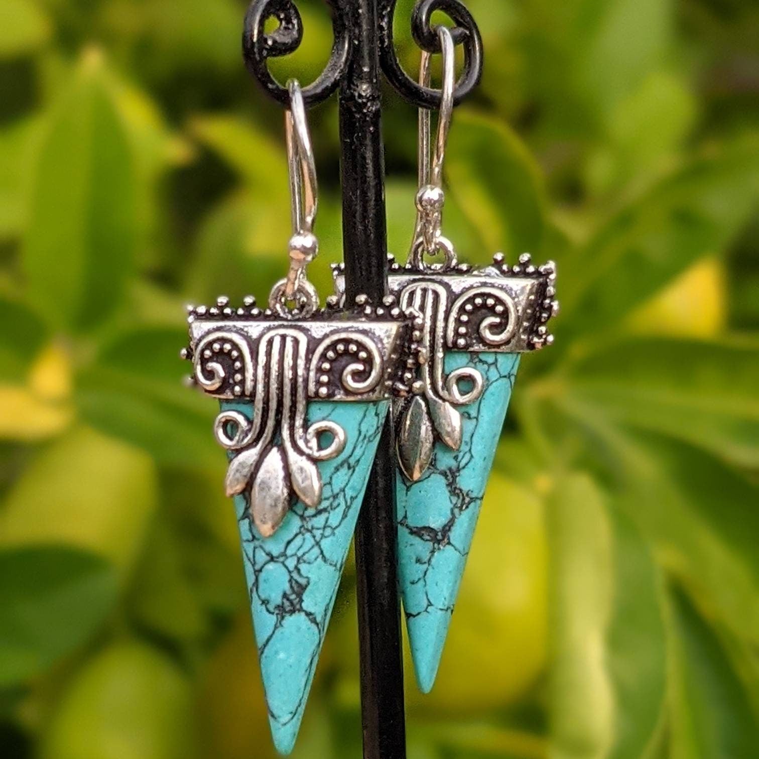 White brass earrings with 3 chooses of gem stone. Onyx, Turquoise and Amethyst