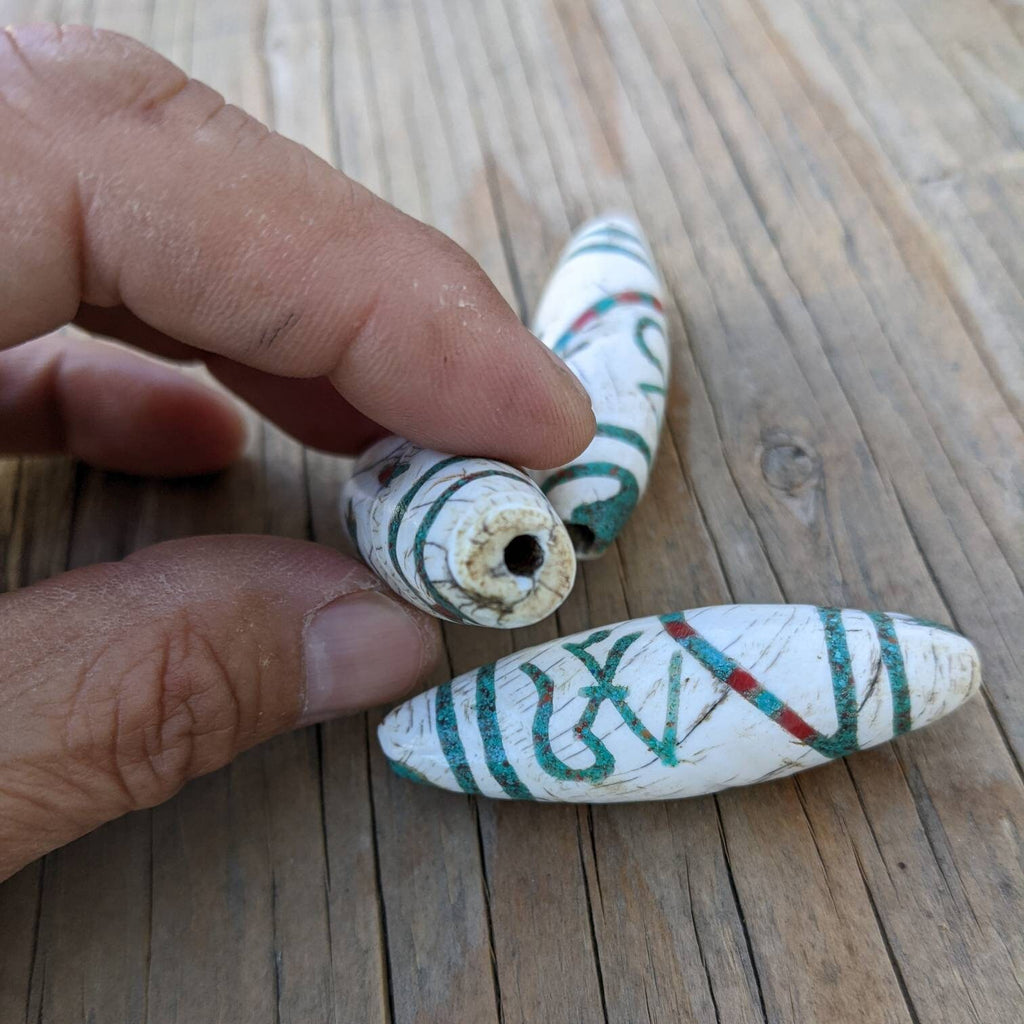 Handmade Conch Shell Om Beads: Himalayan Inlay (2 Pcs)