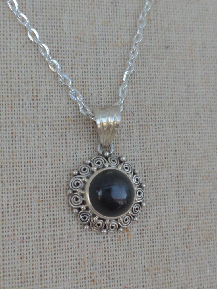 Handmade Sterling Silver Labradorite Pendant: Floral Design