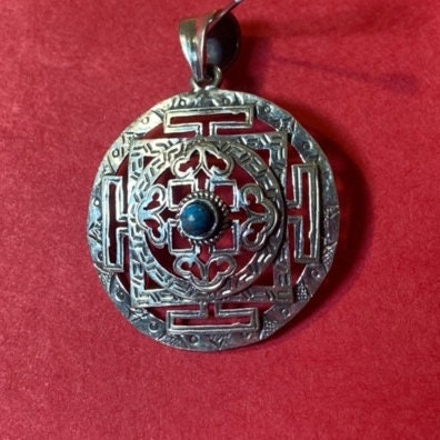 Hand made Ethnic Tibetan Buddhist Mandala Silver Pendant (1102-005)