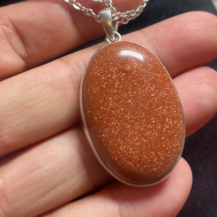P3/12 - Natural Sunstone Pendant: 925 Sterling Silver (T12-012)