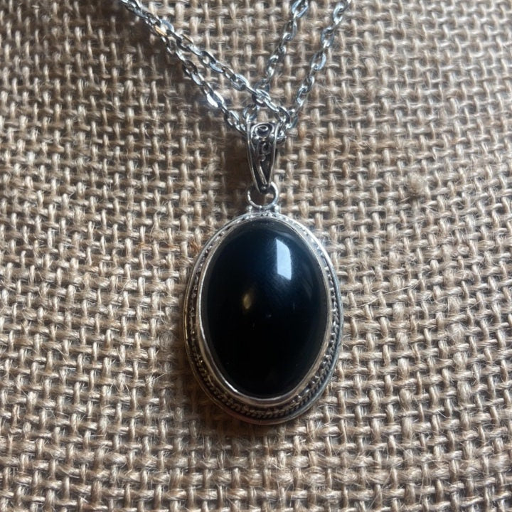 P3/32 - Natural Black Onyx Gemstone of Silver Pendant (T12-032)