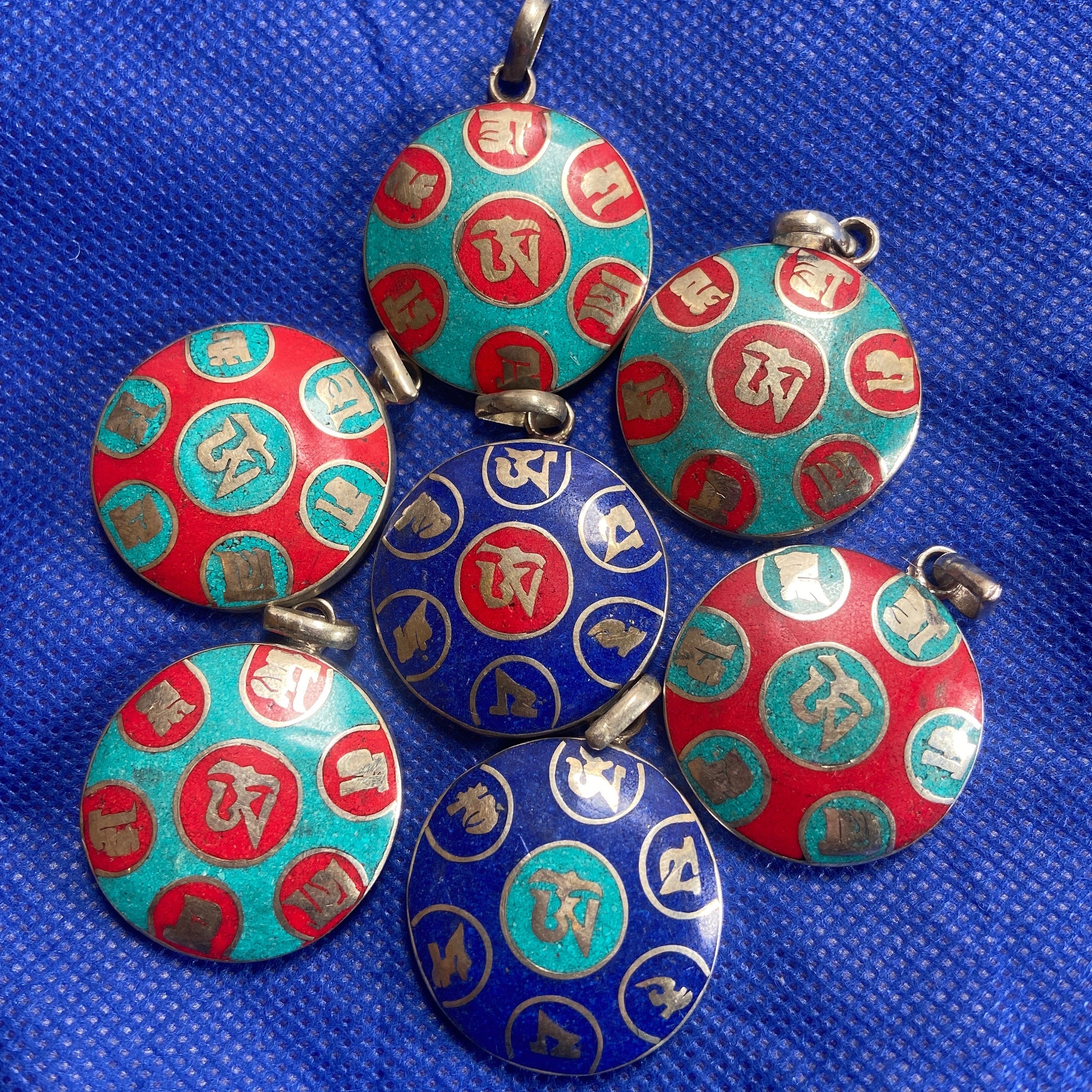 P4/8 - Buddhist Om Mani Padme Hug, Necklace Silver Pendants  (T12-2/8)