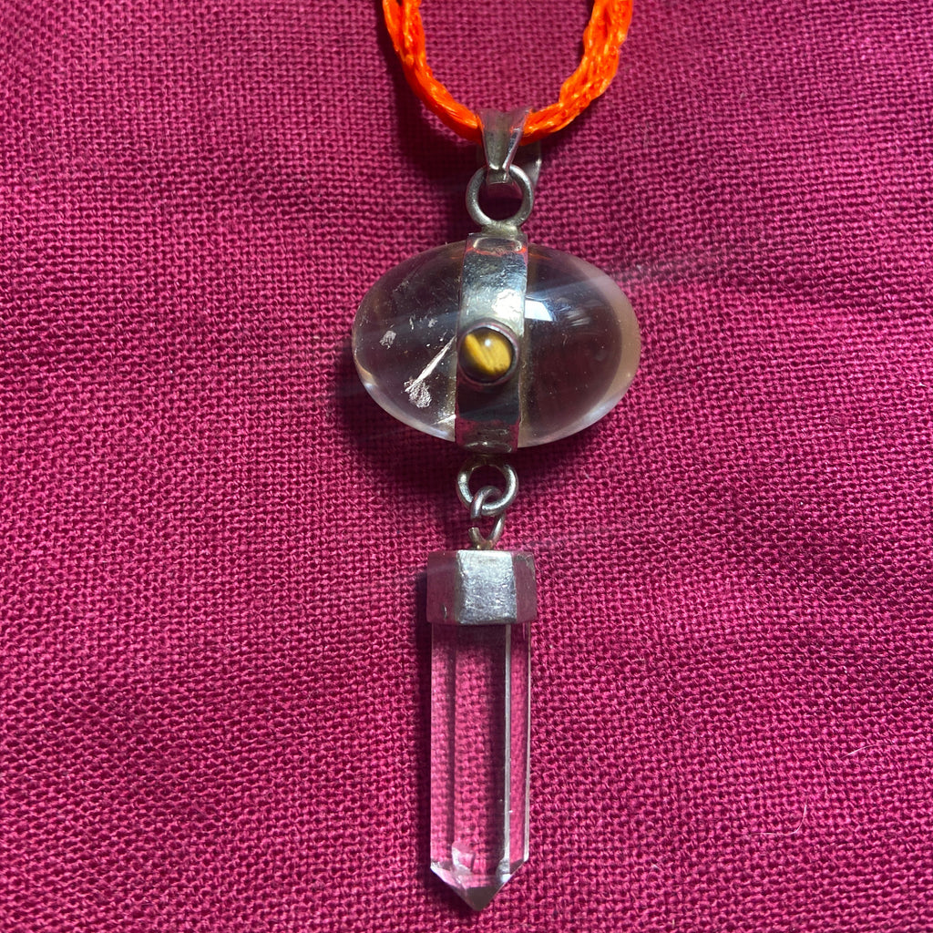 P5/2-Quartz Pendant with lapis lazuli & silver.(T12-3/2)