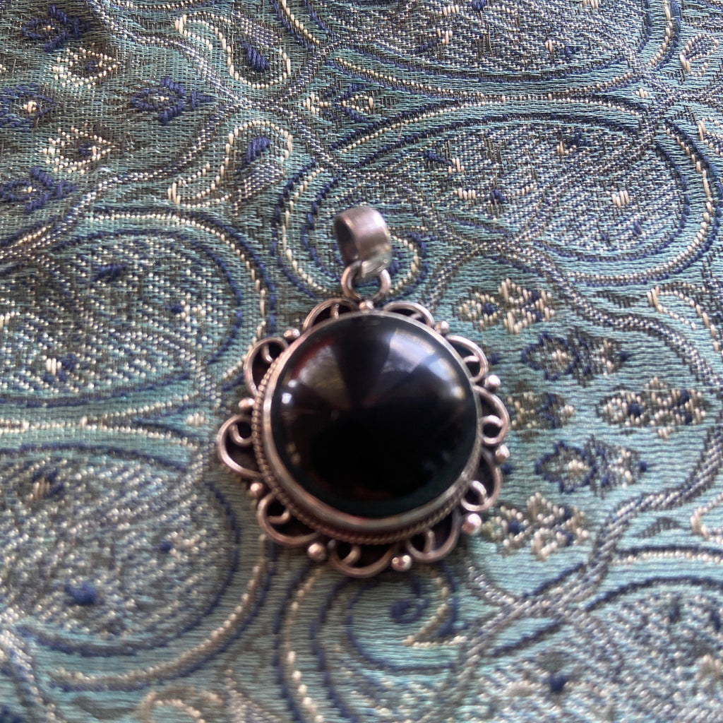P3/37 - Natural Black Onyx Gemstone of Silver Pendant (T12-037)