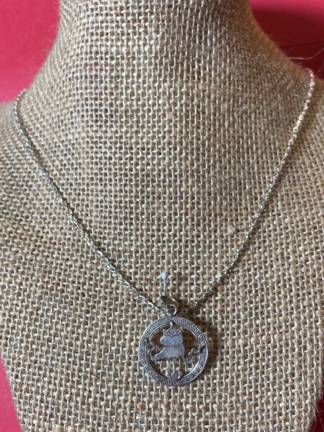 Most Precious Parasol: (Silver Pendant of Auspicious symbol) (T1102-004.2)