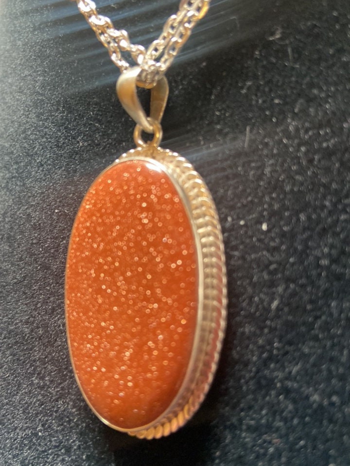 P3/10 - Natural Sunstone Pendant: 925 Sterling Silver (T12-010)