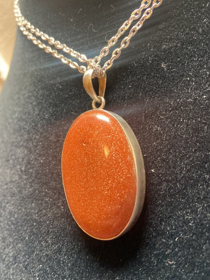 P3/12 - Natural Sunstone Pendant: 925 Sterling Silver (T12-012)