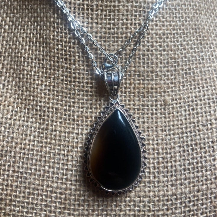 P3/31 - Natural Black Onyx Gemstone of Silver Pendant (T12-031)