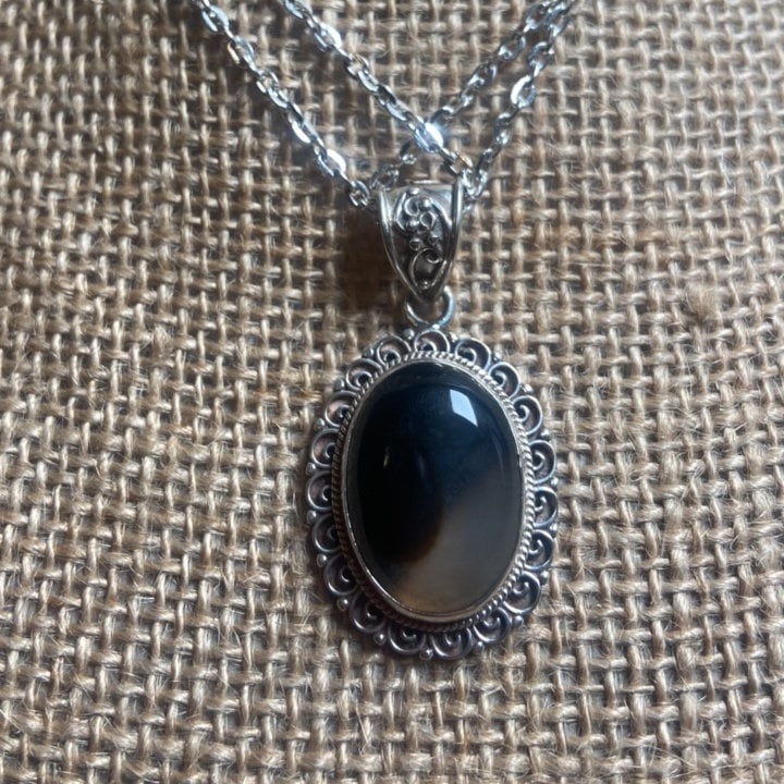 P3/34 - Natural Black Onyx Gemstone of Silver Pendant (T12-034)