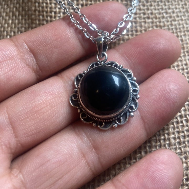 P3/38 - Natural Black Onyx Gemstone of Silver Pendant (T12-038)