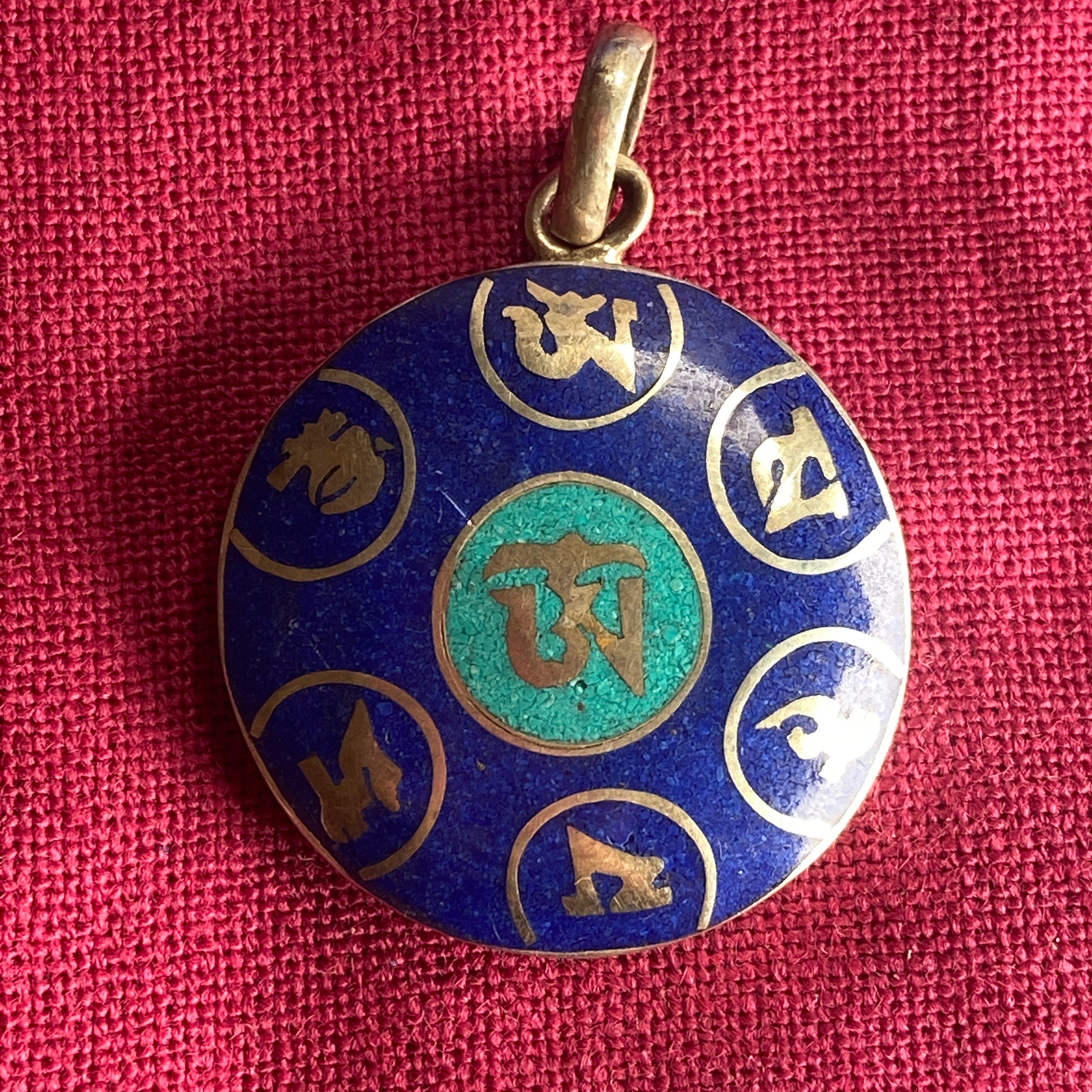 P4/8 - Buddhist Om Mani Padme Hug, Necklace Silver Pendants  (T12-2/8)