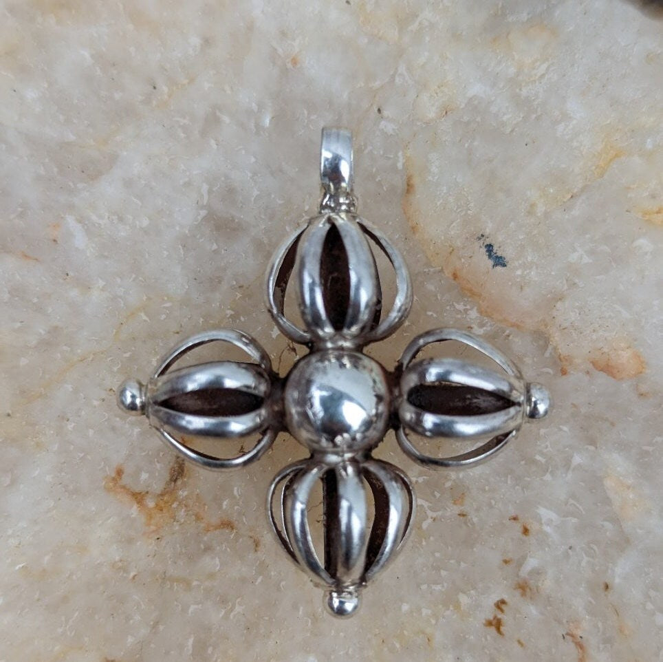 Silver double Vajra Pendant(T1103-003.6)
