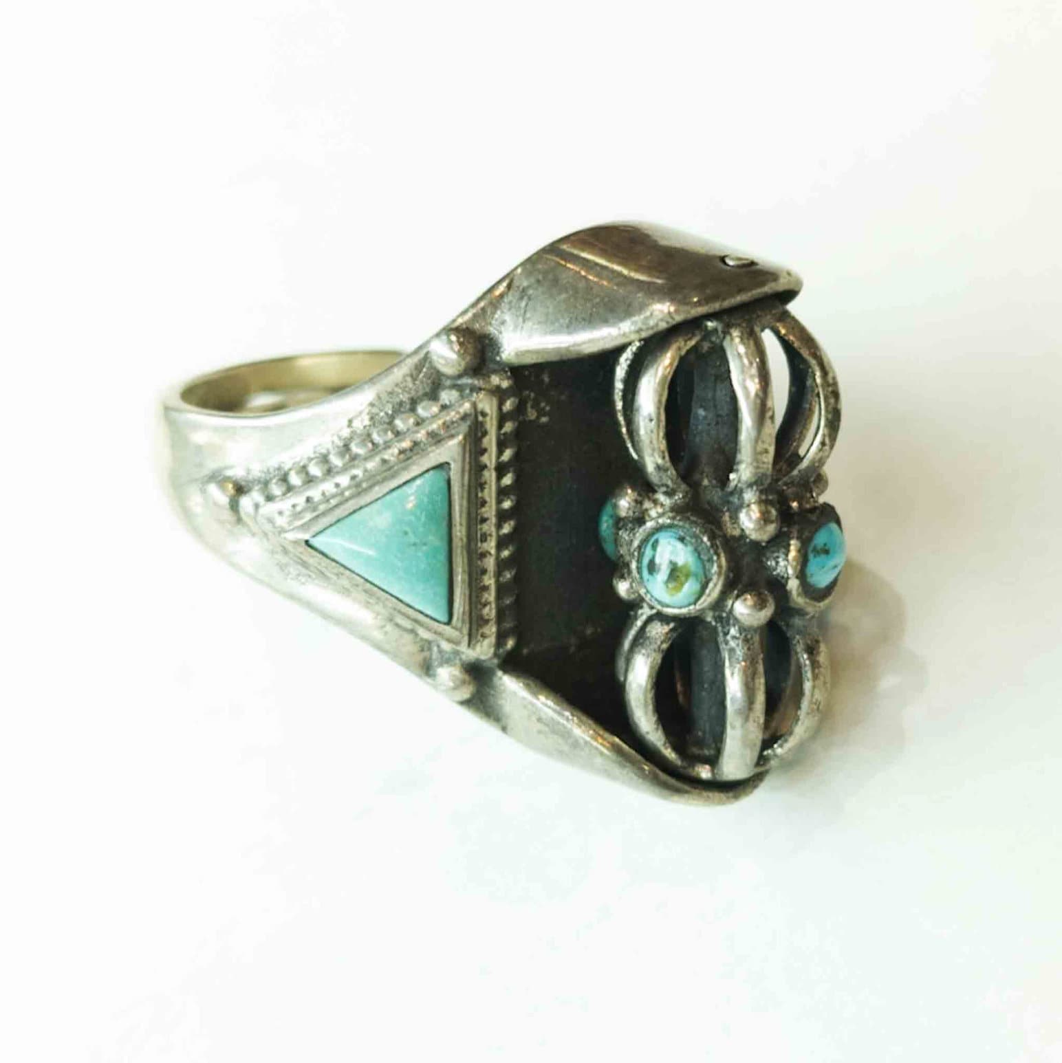 Vintage Tibetan Silver Ring: Lapis Lazuli, Coral & Turquoise