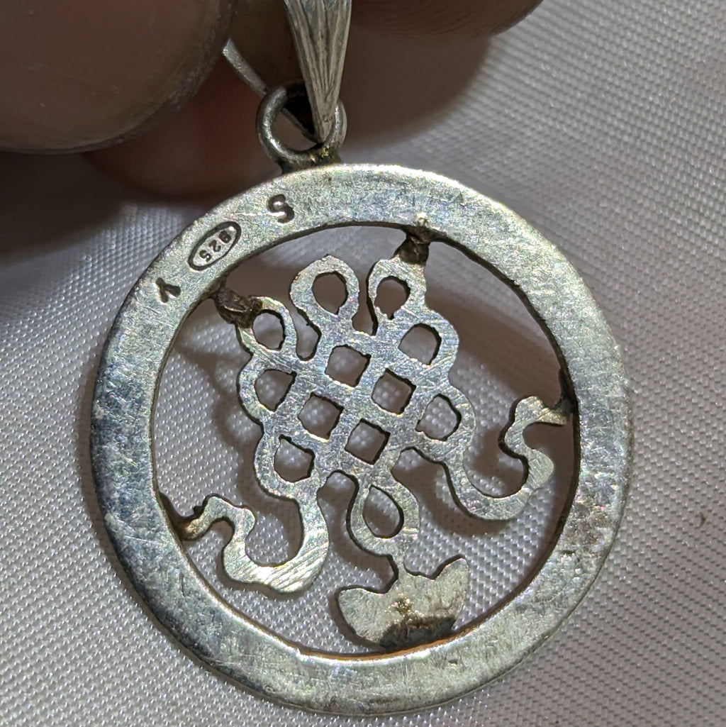 Glorious Endless Knot:(Silver Pendant of Auspicious symbol) (T1102-004.7)