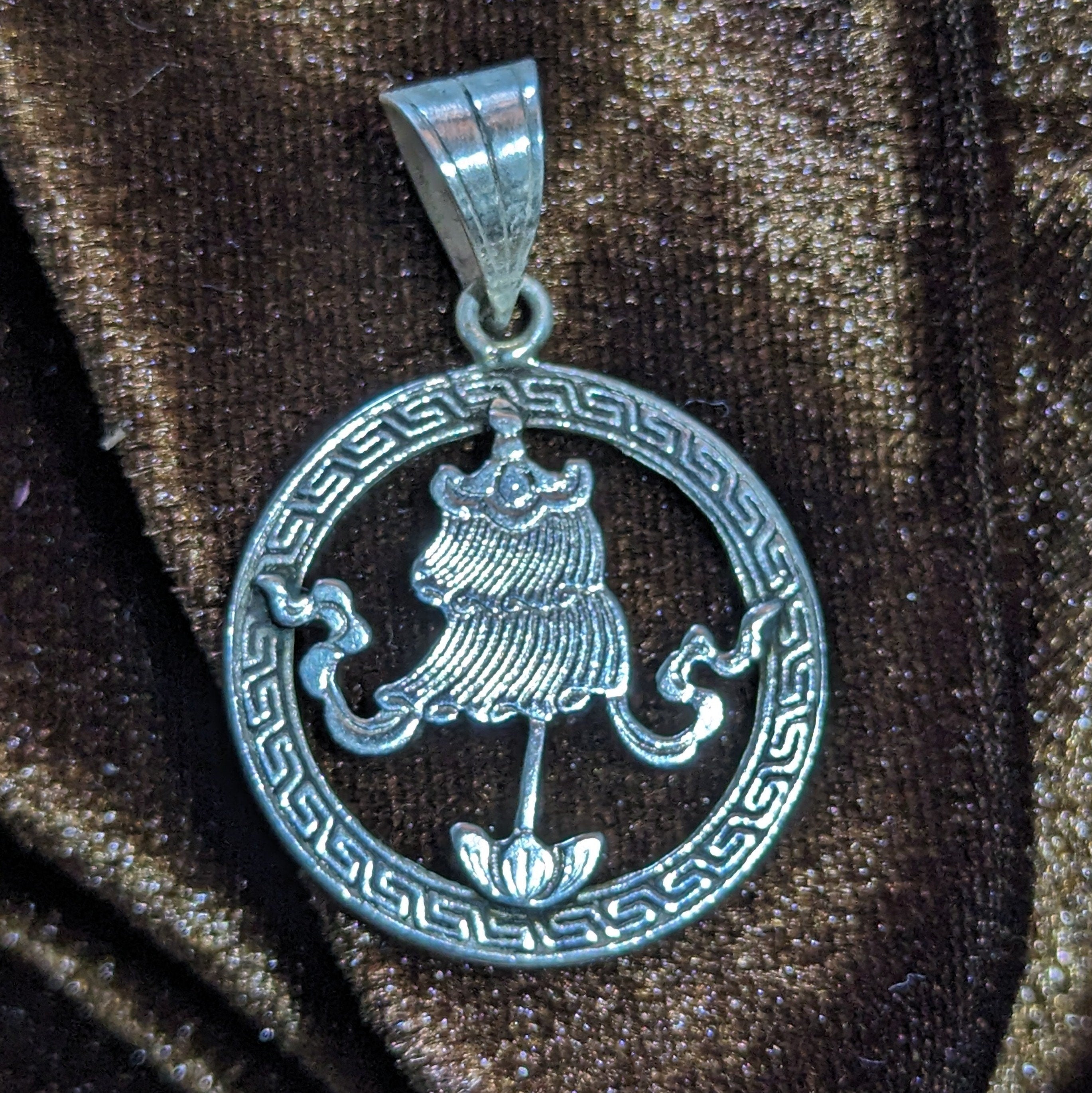 Most Precious Parasol: (Silver Pendant of Auspicious symbol) (T1102-004.2)