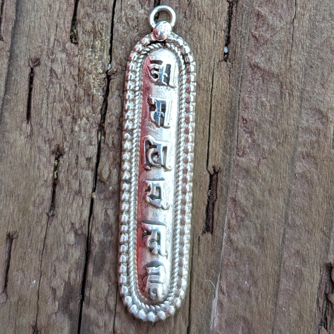 Om Mani Padme Hung Mantra Silver Pendants Handmade in Nepal.(T1103-008)