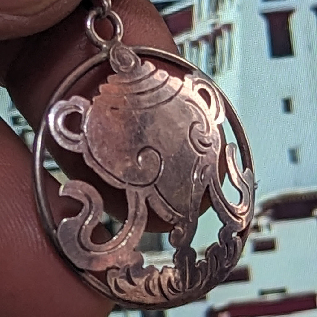 Lrg Conch Shell of Far Renown: (Silver Pendant of Auspicious symbol) (T1102-004.6)