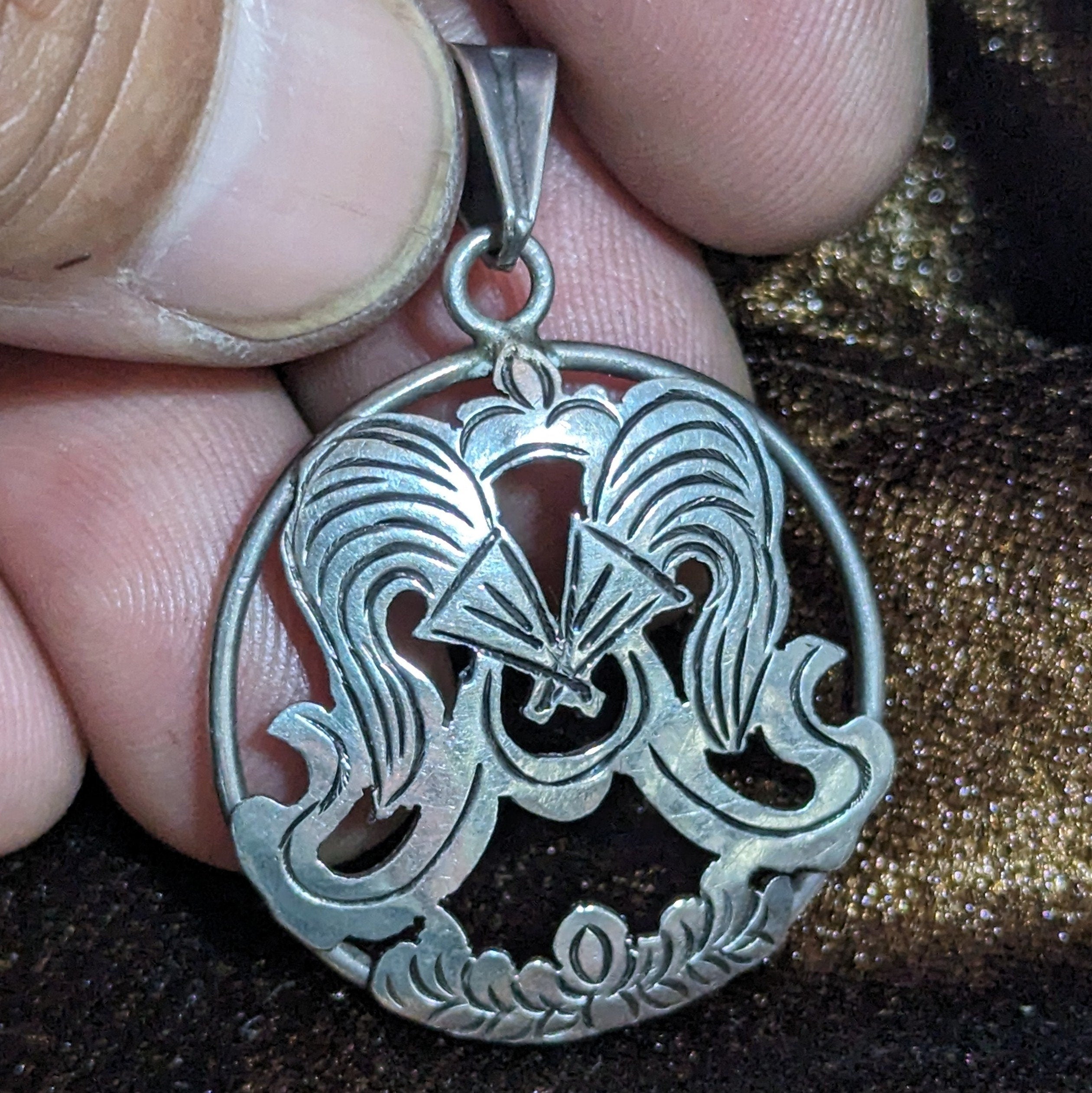 Lrg Glorious Endless Knot: (Silver Pendant of Auspicious symbol) (T1102-004.9)