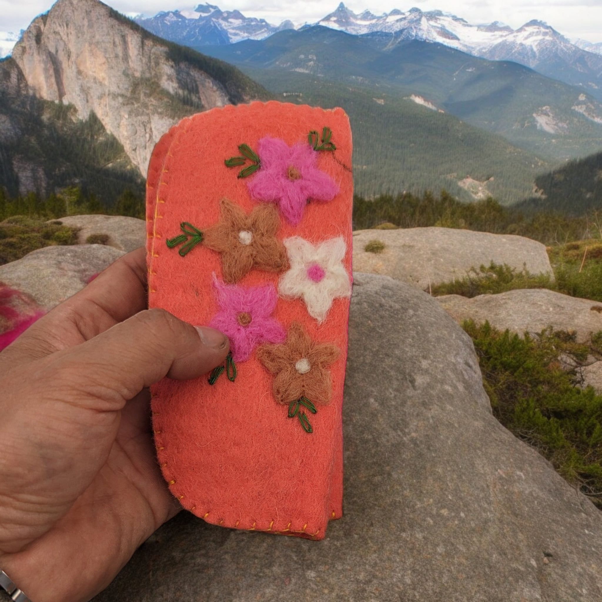 Handmade Wool Felt Glasses Case: Floral Design