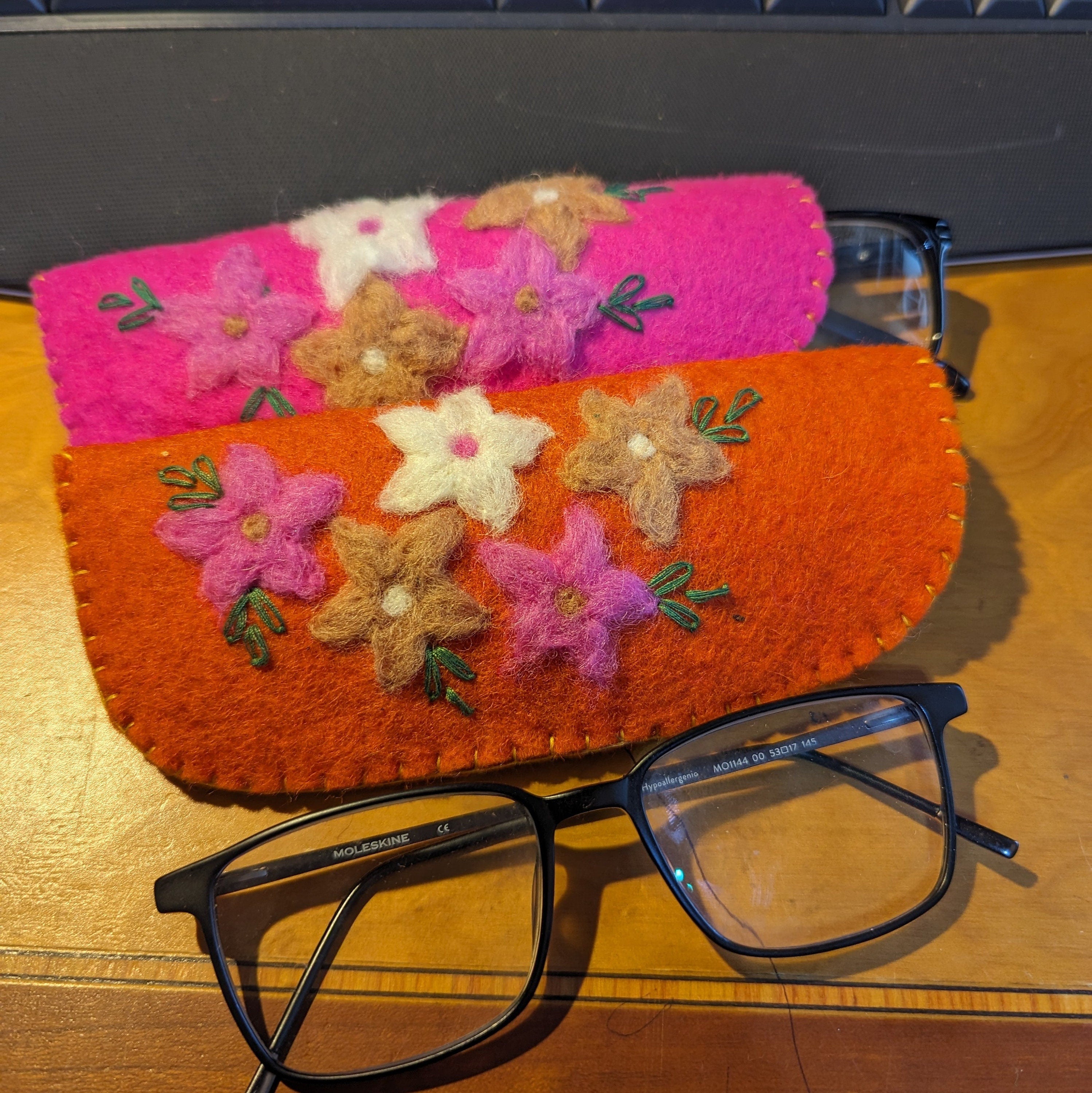 Handmade Wool Felt Glasses Case: Floral Design