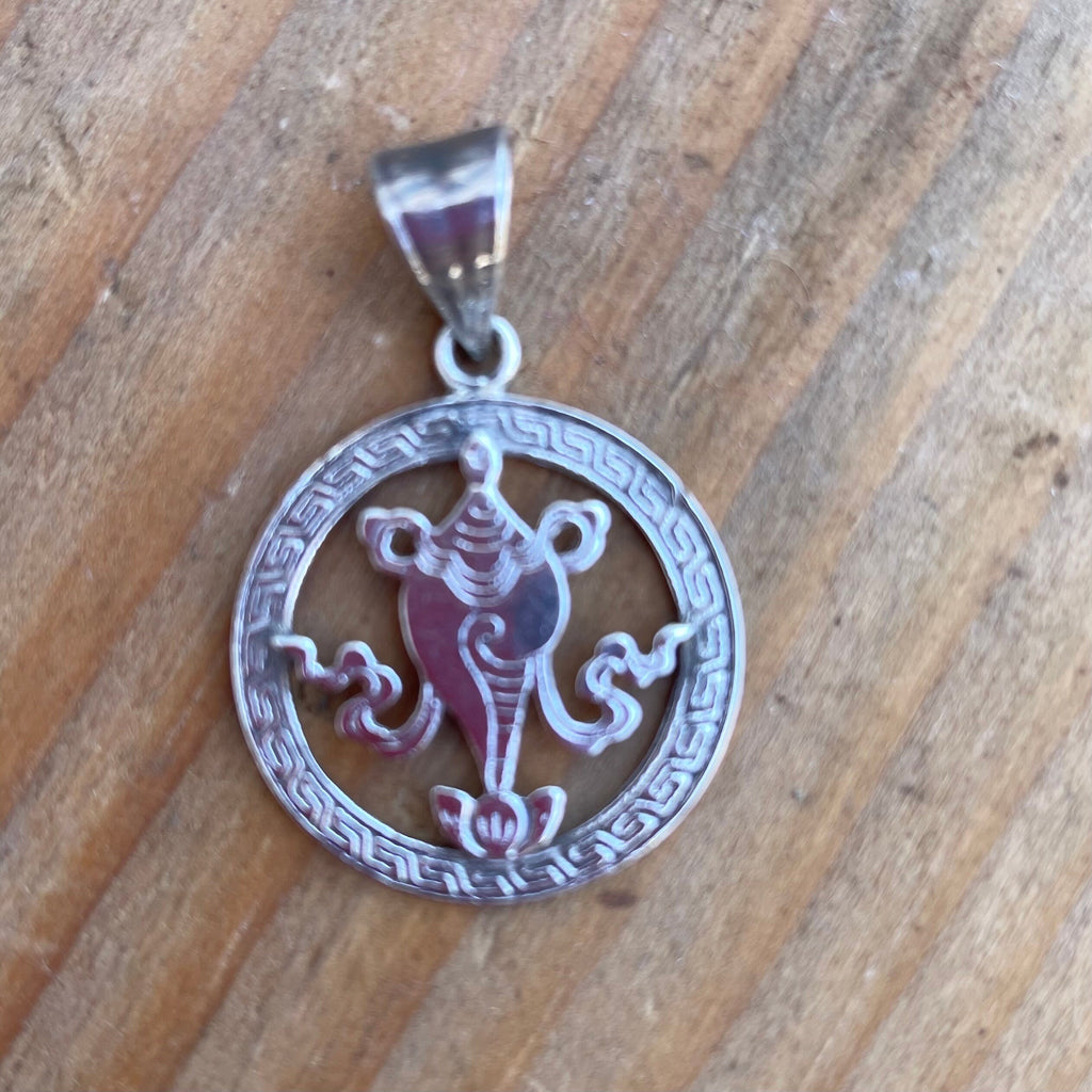 Conch Shell of Far Renown:(Silver Pendant of Auspicious symbol) (T1102-004.6)