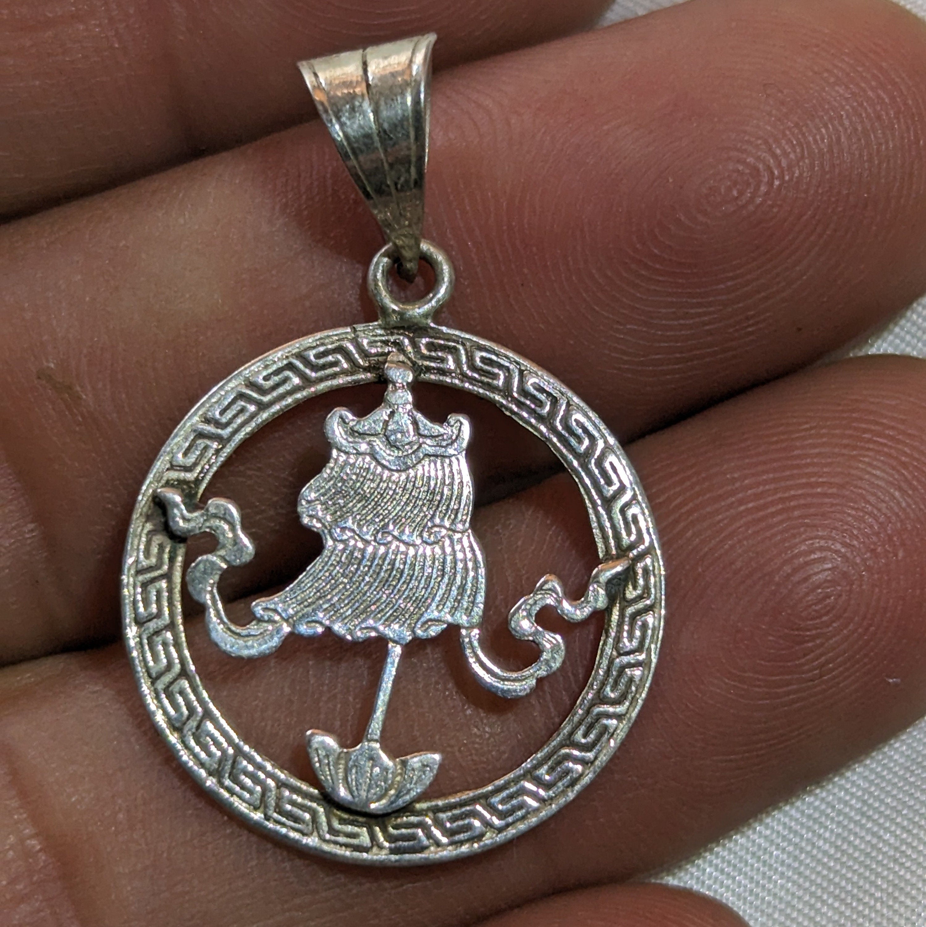 Most Precious Parasol: (Silver Pendant of Auspicious symbol) (T1102-004.2)