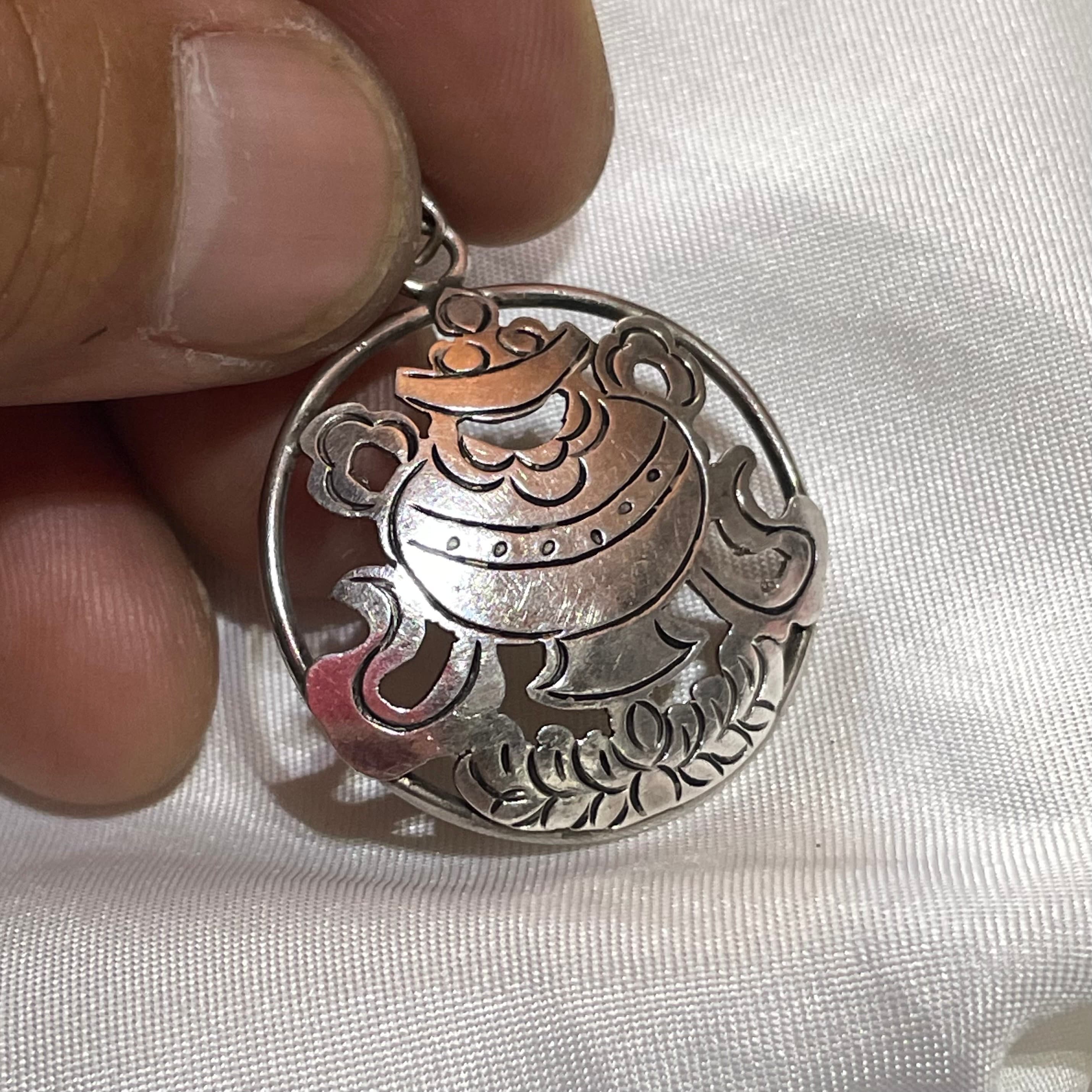 Lrg. Conch Shell of Far Renown (Silver Pendant of Auspicious symbol) (T1102-004.8)