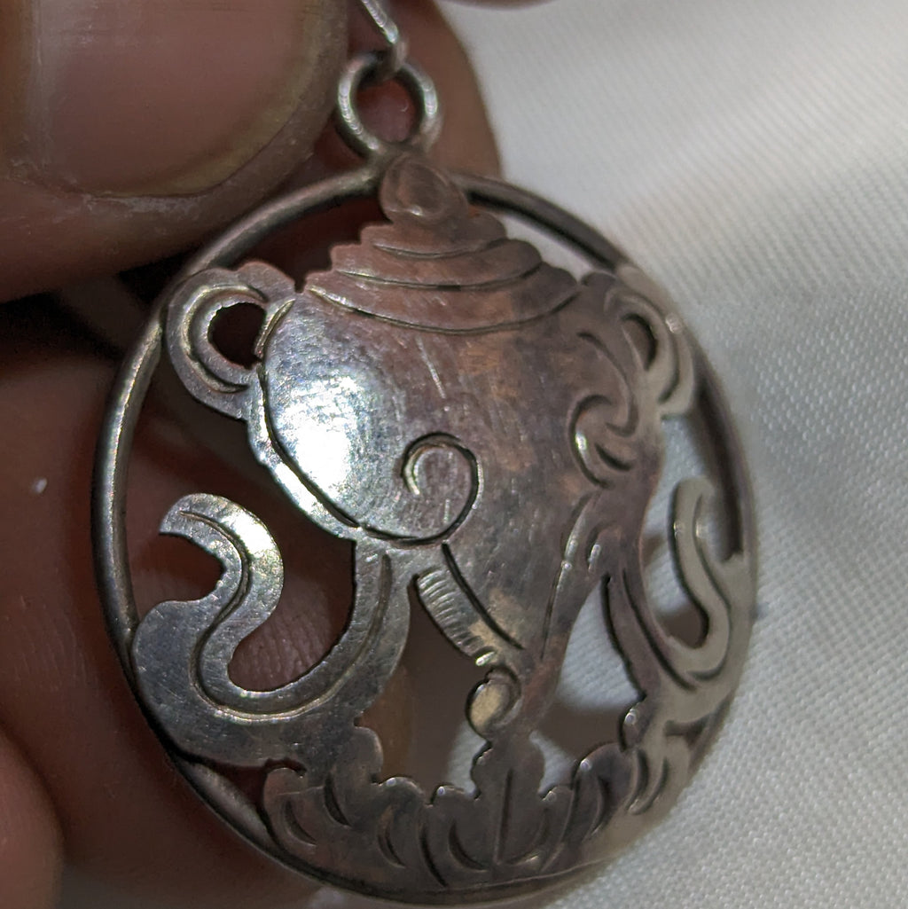 Lrg Conch Shell of Far Renown: (Silver Pendant of Auspicious symbol) (T1102-004.6)