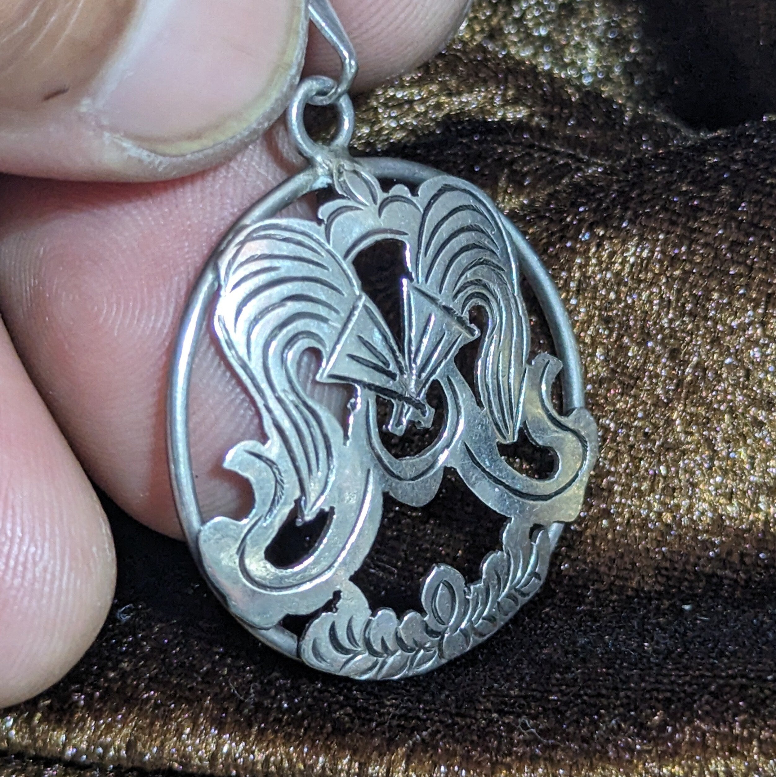 Lrg Glorious Endless Knot: (Silver Pendant of Auspicious symbol) (T1102-004.9)