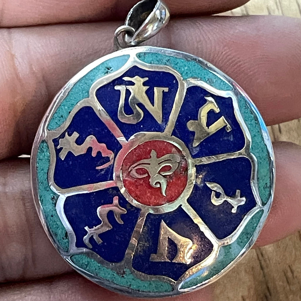 Om Mani Padme Hug, Buddhist Necklace Silver Pendant. (Central Buddha eye) (New P5)