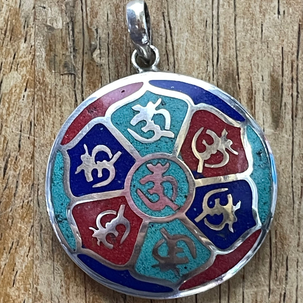 Om Mani Padme Hug, Buddhist Necklace Silver Pendant. (Central Buddha eye) (New P5)