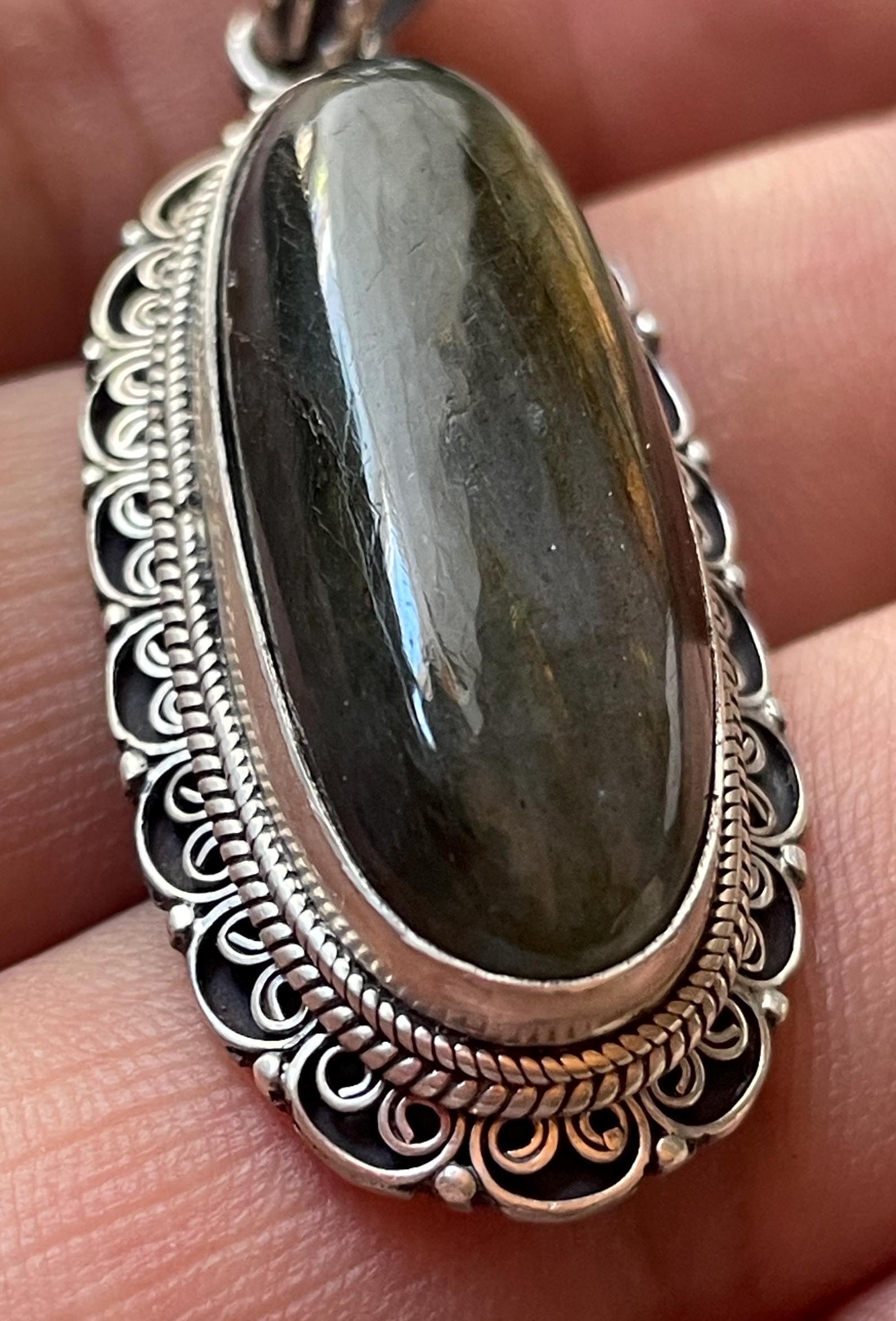 P3/43 - Labradorite Gemstone Handmade 925 Sterling Silver Jewelry Pendants (T12-043)