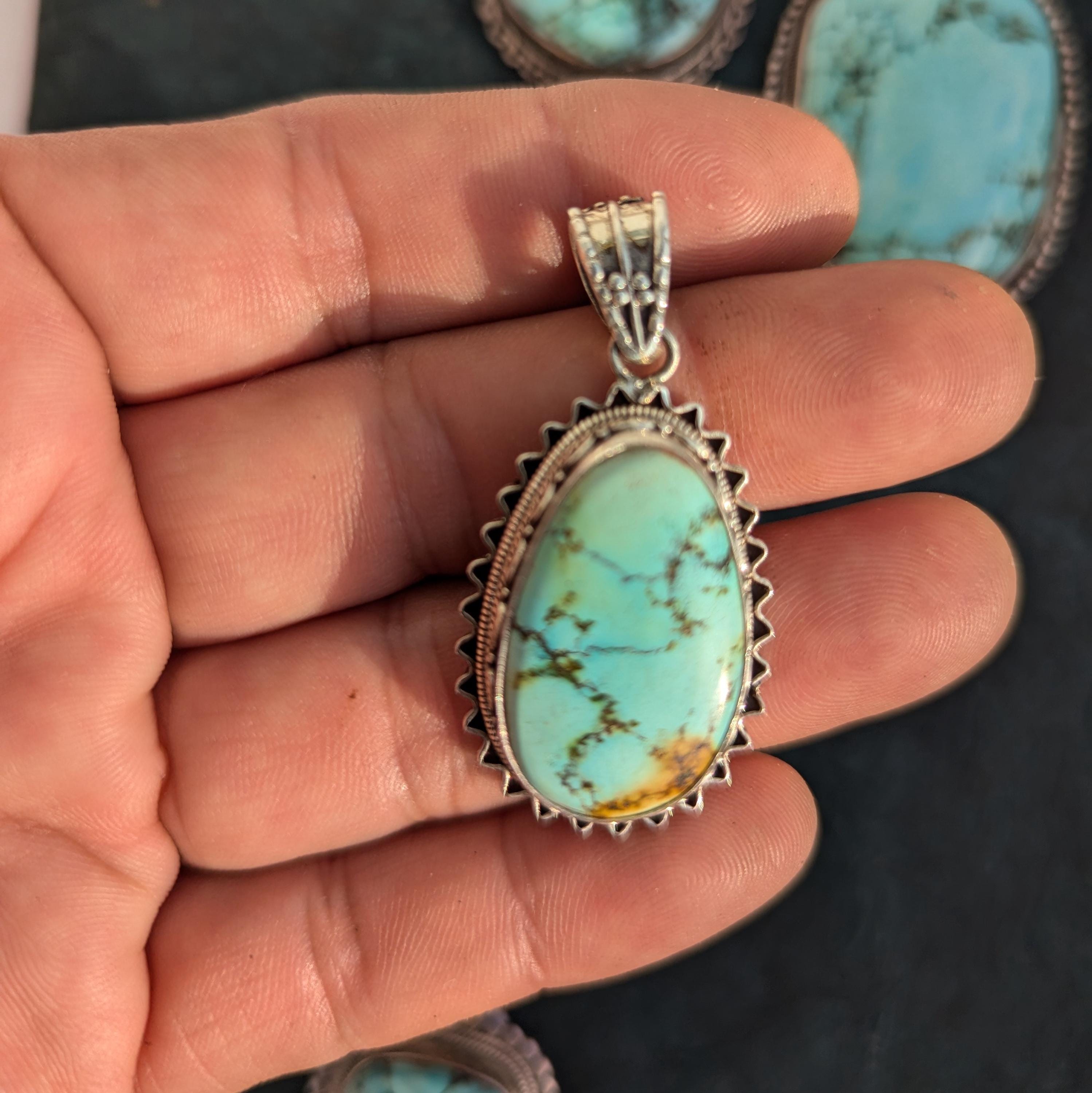 Turquoise gemstone Blue Turquoise 925 Sterling Silver Pendant.  (T1101-006.4)