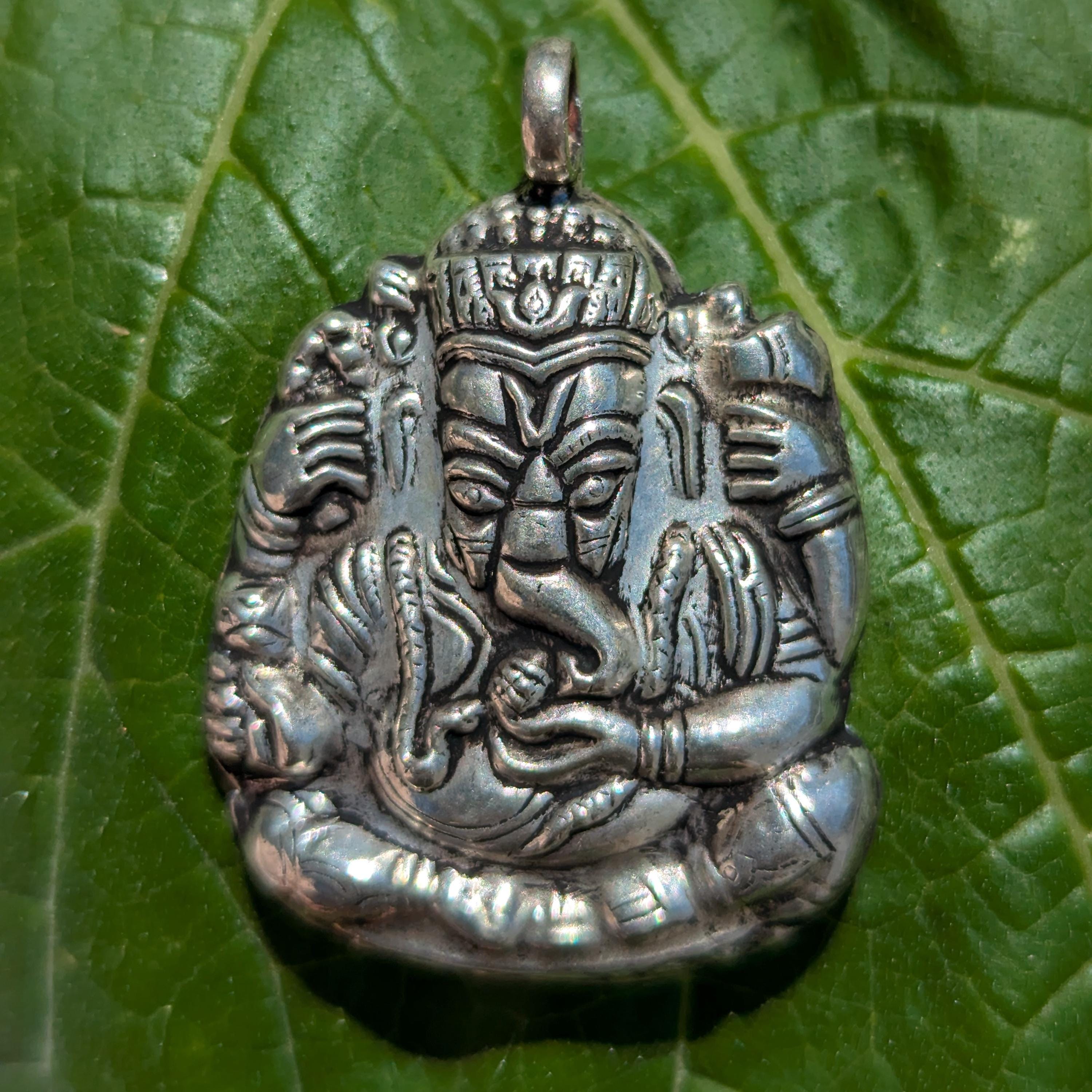 P3/49 - Ganesh Silver Pendant (T12-049)