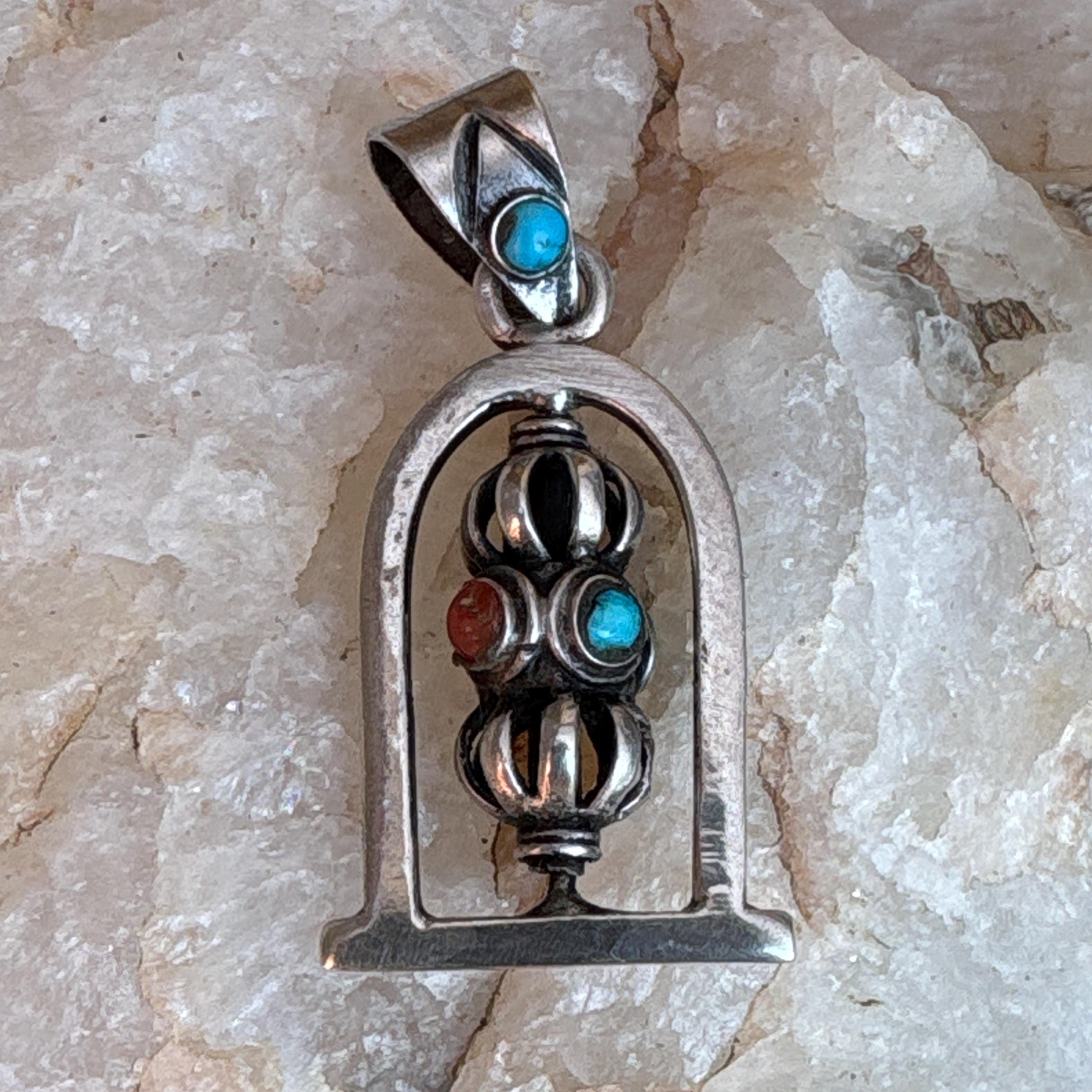P5/9-Dorje Prayer Wheel pendant. Handmade in Nepal from silver with stone. (T12-3/9)
