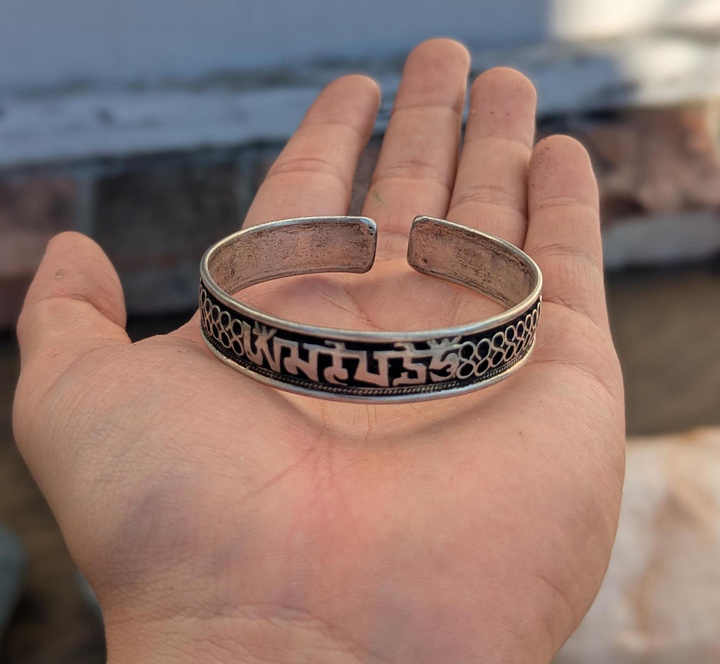 VINTAGE Tibetan Buddhist Mantra Cuff BRACELET: Om Mani Padme Hum Cuff CB-110