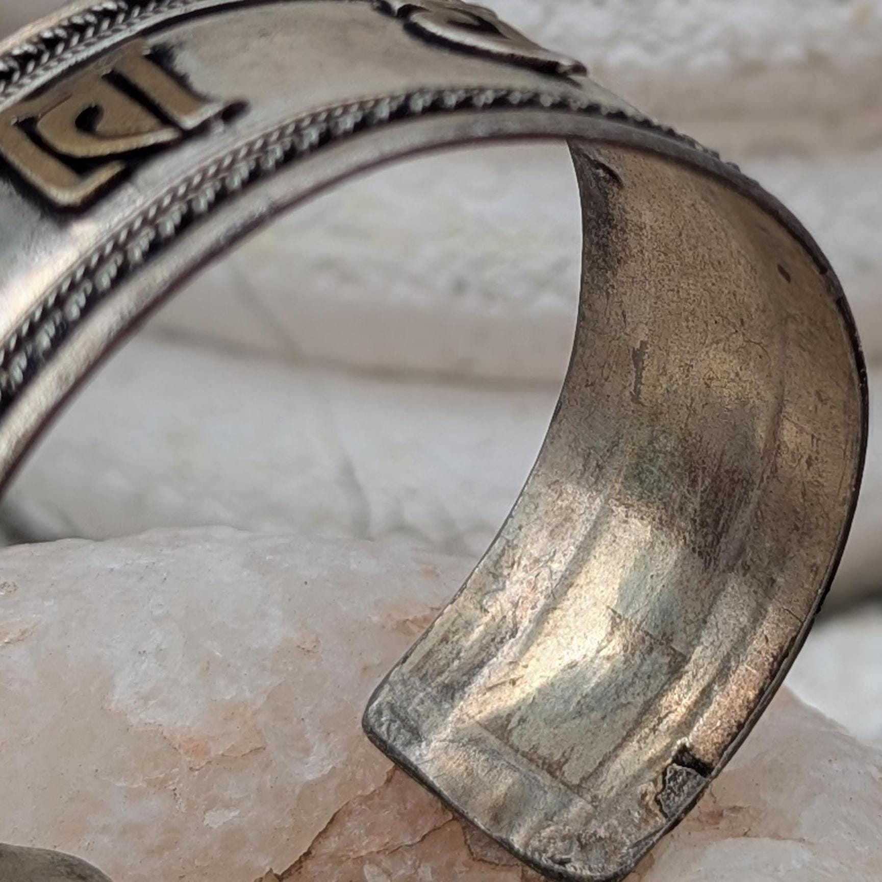 Vintage Silver Tibetan Buddhist Mantra Large Cuff Bracelet (cb-114)