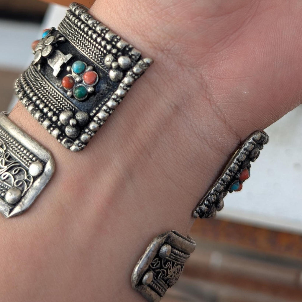 Handcrafted Tibetan Silver Cuff Bracelets – Dragon & Dorjee Gemstone Set cb133