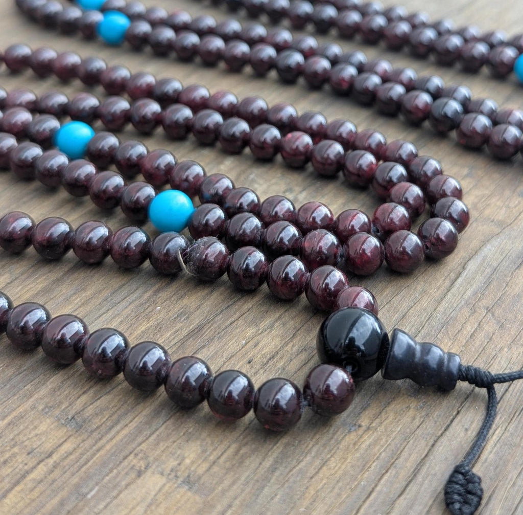 Handmade Tibetan Dark Garnet Bead Mala with Turquoise Guru Bead (bm-118)