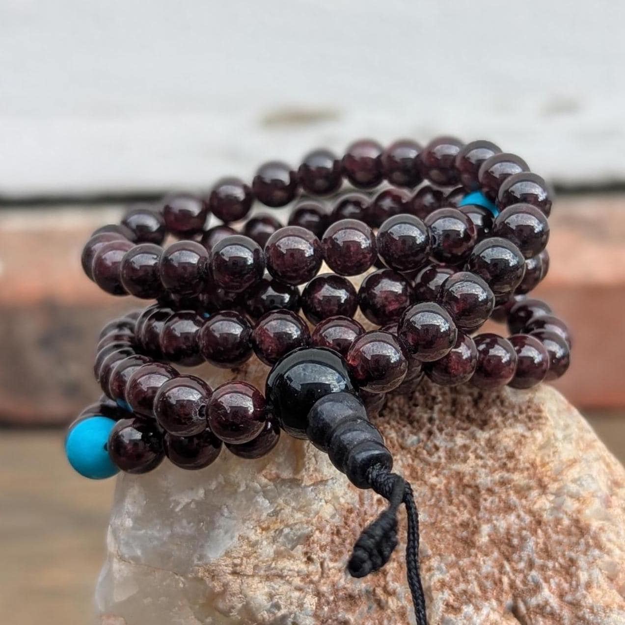 Handmade Tibetan Dark Garnet Bead Mala with Turquoise Guru Bead (bm-118)