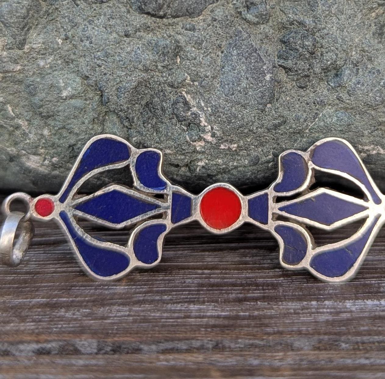 P3/70-Central Om inlay Silver Pendant of  star shape (T12-070)
