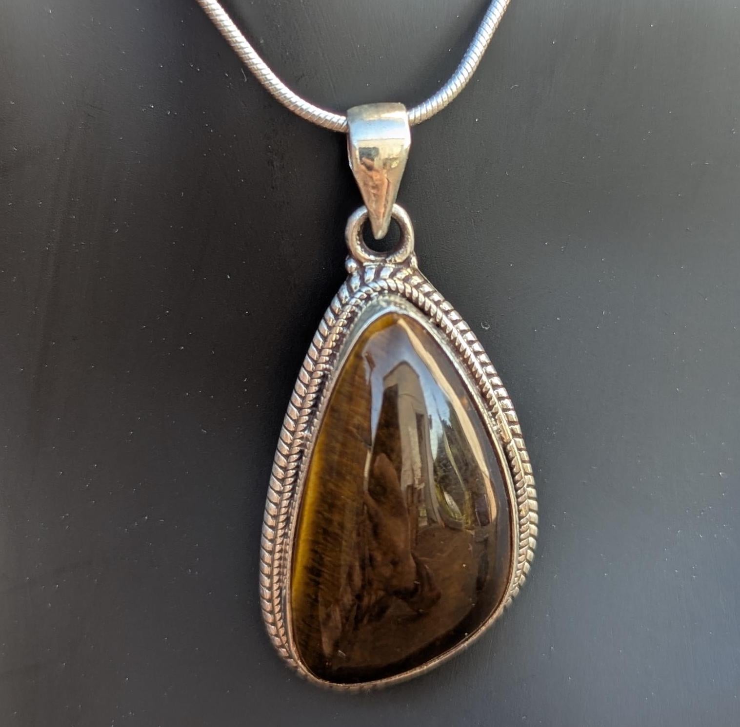 P3/50 - Tiger Eye Amber stone Silver Pendant (T12-050)