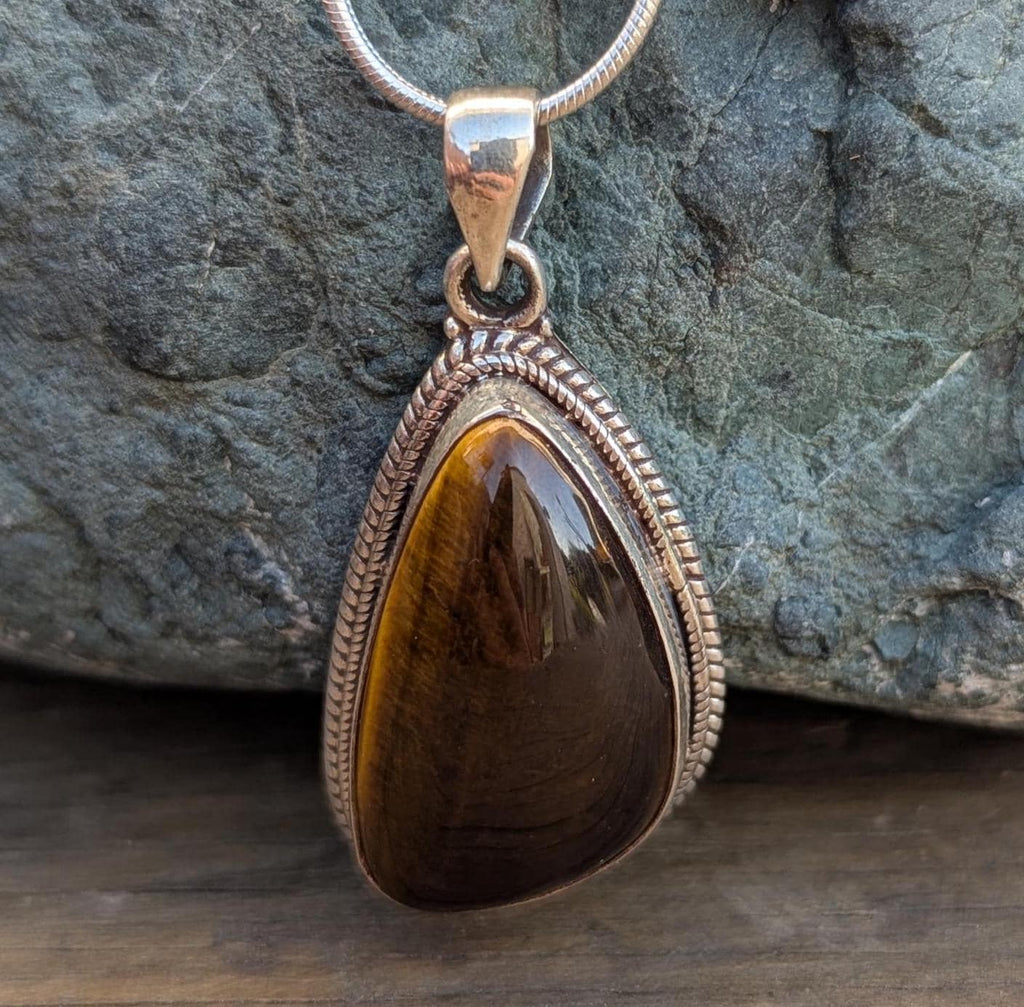 P3/50 - Tiger Eye Amber stone Silver Pendant (T12-050)