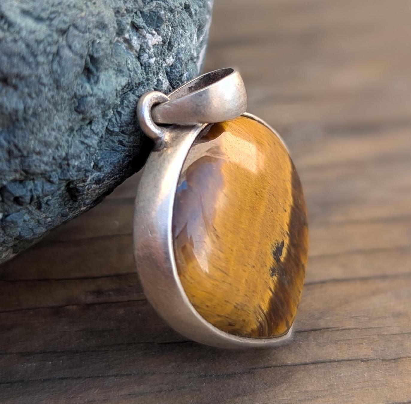 P3/54- Tiger Eye Amber stone Silver Pendant (T12-054)
