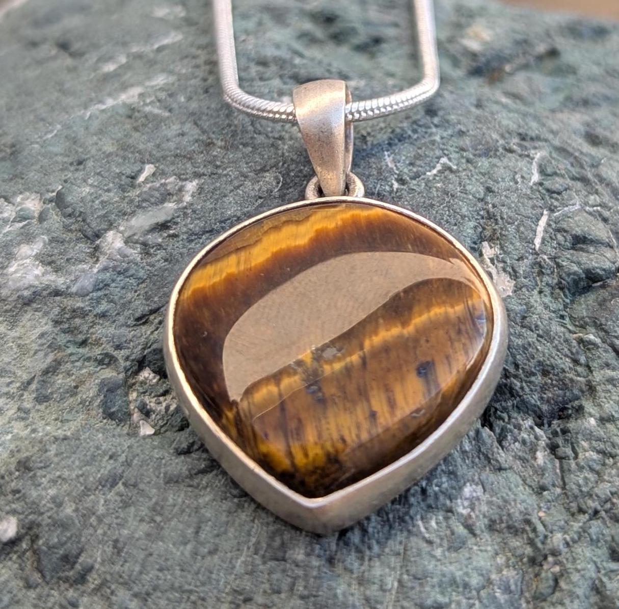 P3/54- Tiger Eye Amber stone Silver Pendant (T12-054)