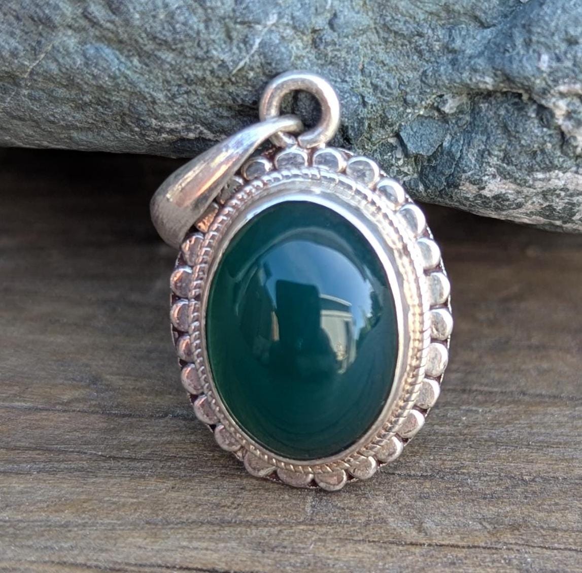 Green Aqeeq Oval Shape Silver Gemstone Pendant Gift Pendant.(T1102-011)