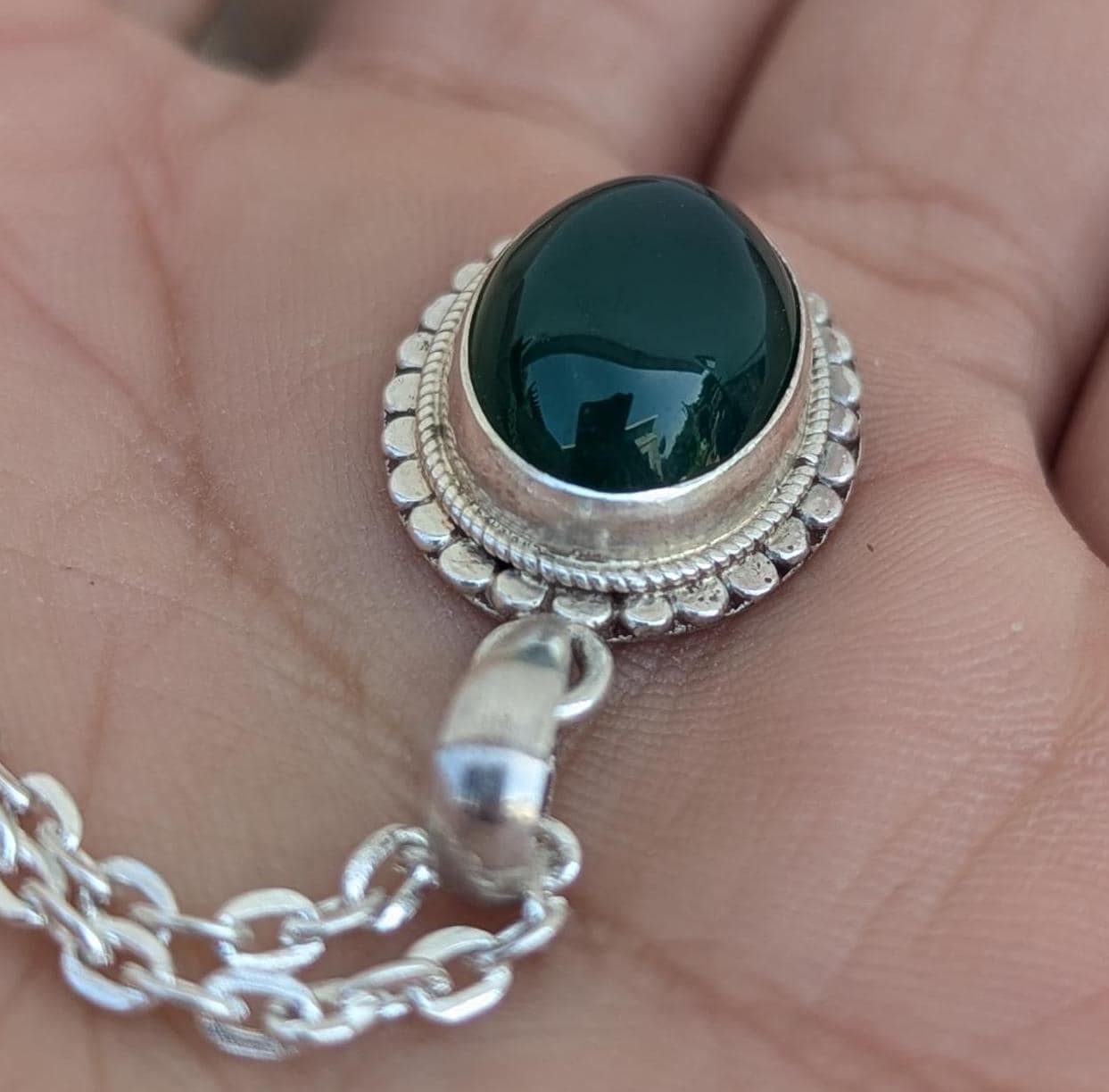 Green Aqeeq Oval Shape Silver Gemstone Pendant Gift Pendant.(T1102-011)