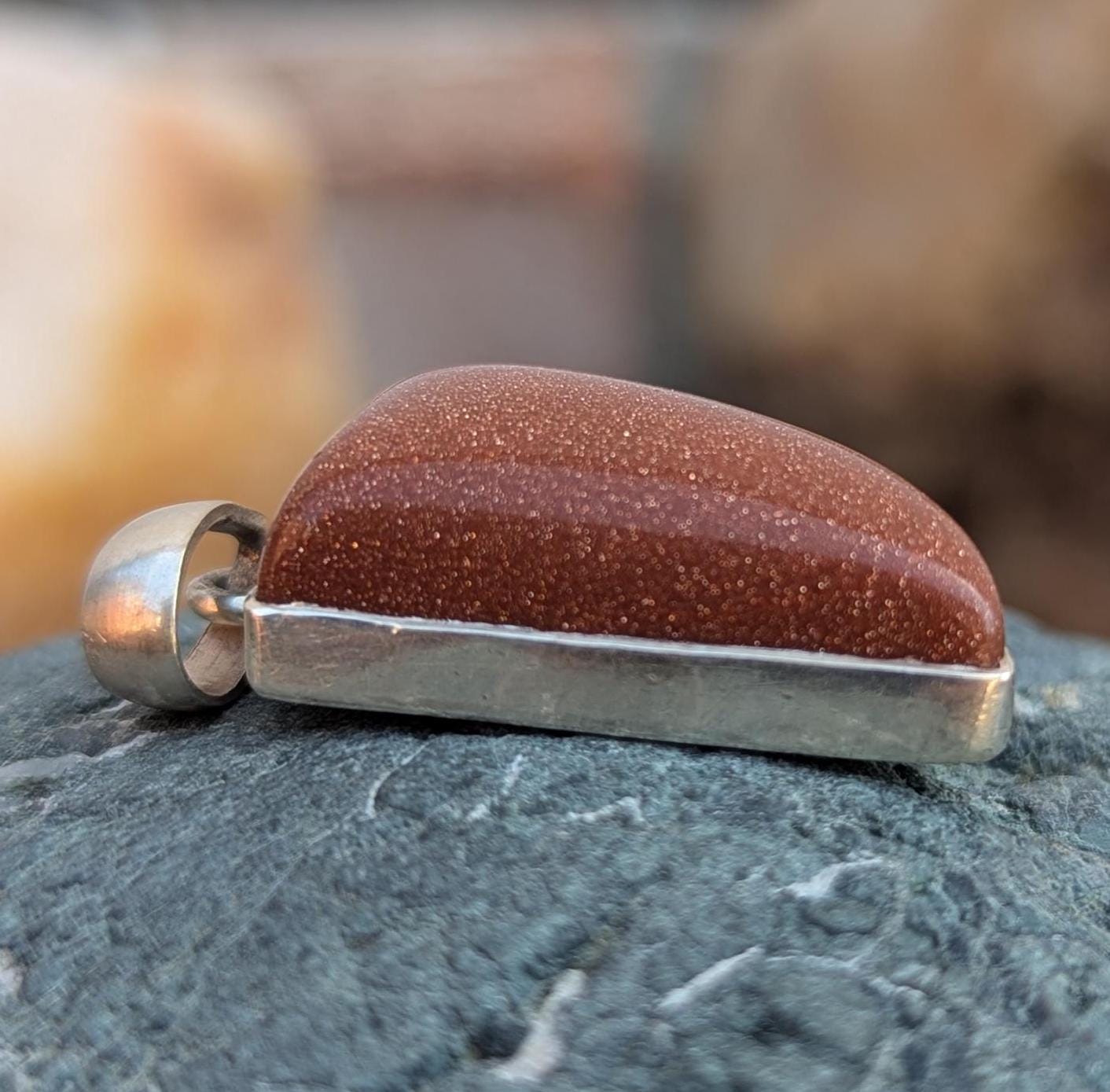P3/14 - Natural Sunstone Pendant: 925 Sterling Silver (T12-014)