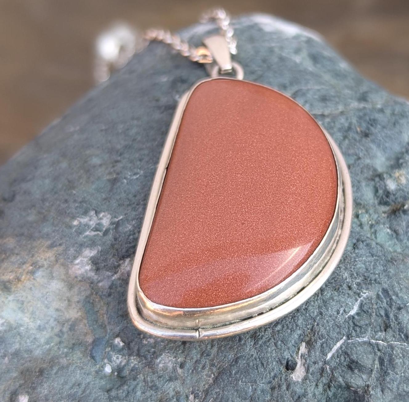 P3/9- Natural Sunstone Pendant: 925 Sterling Silver (T12-009)